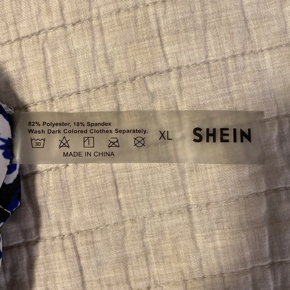 Shein Two Piece Highwaisted Swimsuit with Knotted Top - Picture 2 of 4